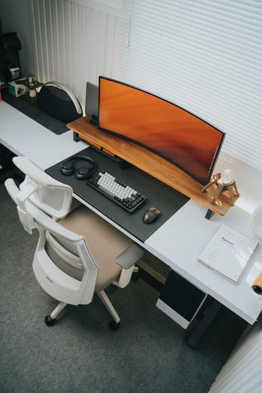 Simple Tips to Create a Clutter-Free and Productive Home Workspace