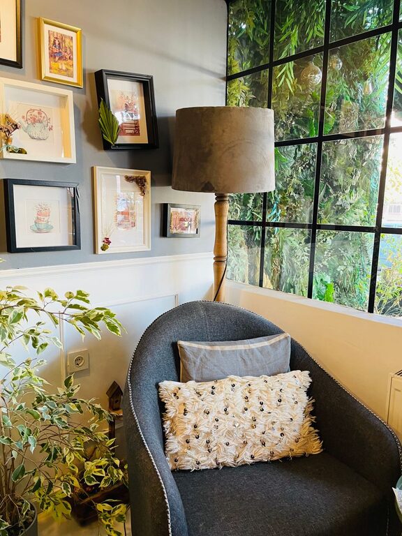 How to Create a Cozy and Inviting Reading Nook at Home