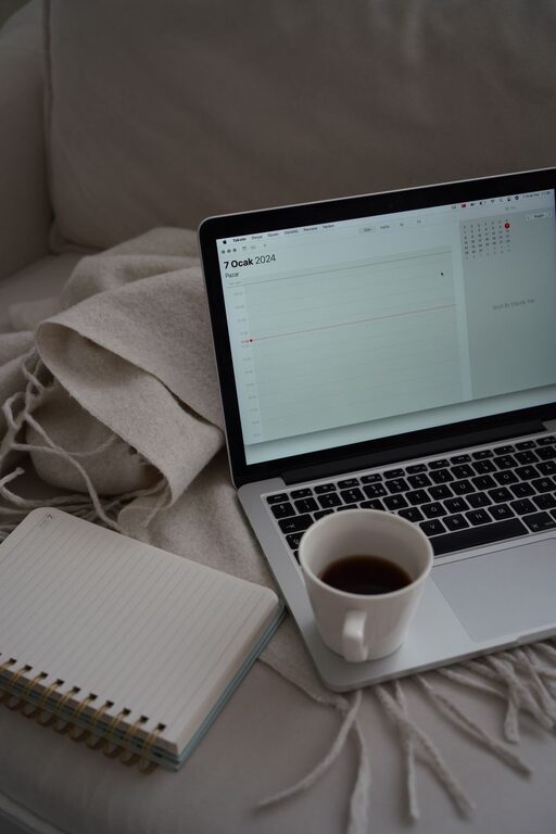 Tips for Creating a Relaxing Home Workspace to Boost Productivity