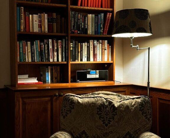 Tips for Creating a Cozy Reading Nook in Your Home